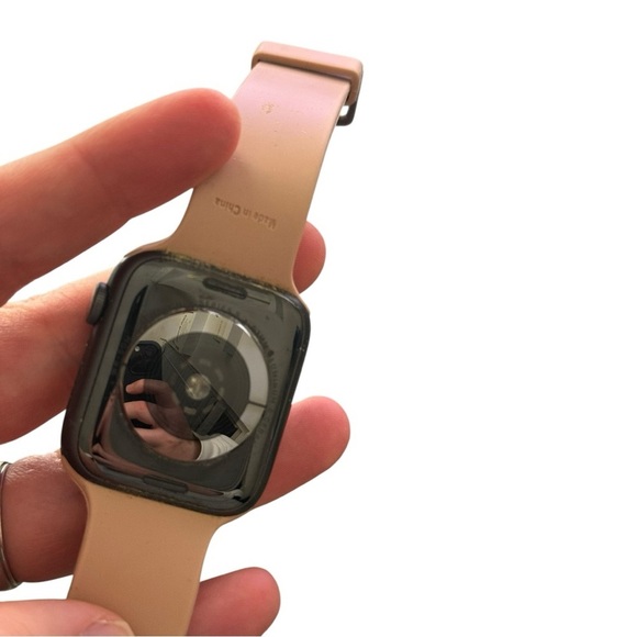 Apple Watch Series 5 Black Aluminum Smart Watch 44mm Blush Band - Picture 7 of 7